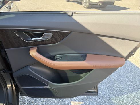 Used 2021 Audi Q7 3.0T Prestige image 28