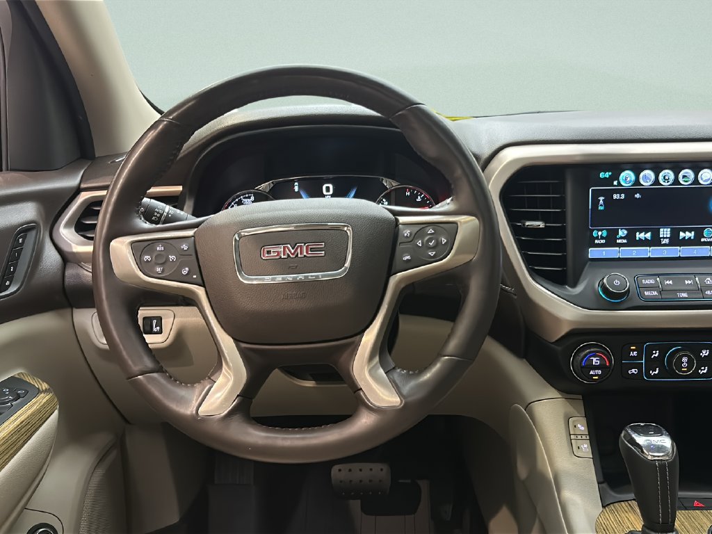 Used 2018 GMC Acadia Denali w/ Technology Package AWD/4WD image 30