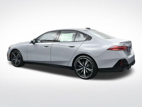 New 2026 BMW 530i xDrive w/ M Sport Package image 7