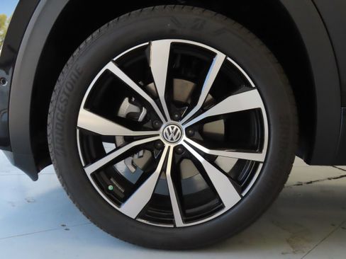 New 2026 Volkswagen Atlas SEL Premium R-Line AWD/4WD image 30