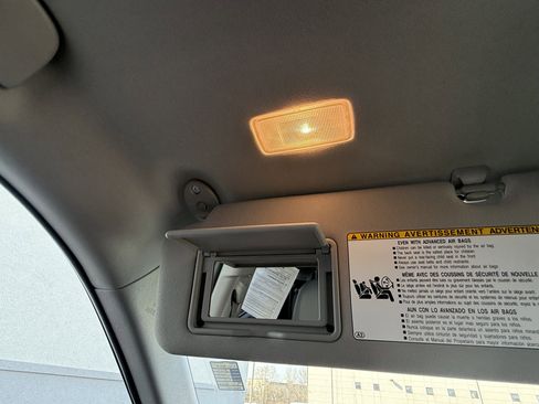 Used 2023 Toyota Highlander Limited image 40