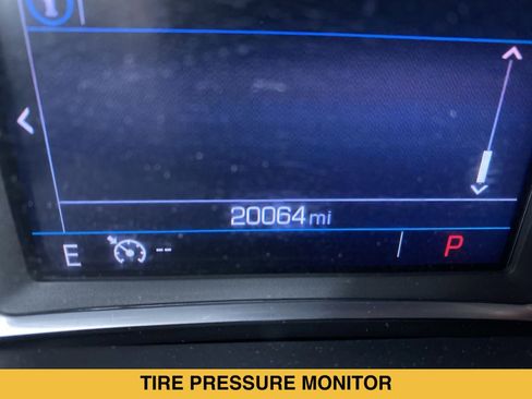 Certified 2023 GMC Acadia SLE w/ Driver Convenience Package FWD image 4