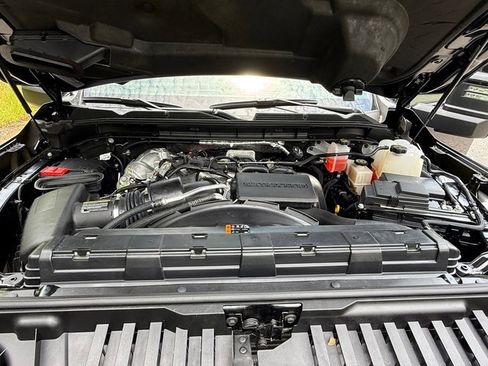 Used 2025 GMC Sierra 2500 AT4 AWD/4WD image 12