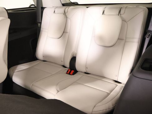 New 2026 Lincoln Aviator AWD image 13