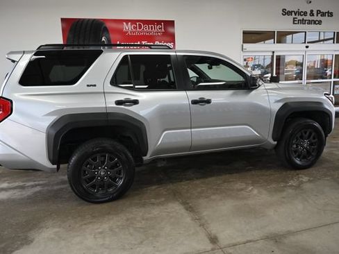 Used 2025 Toyota 4Runner SR5 AWD/4WD image 5