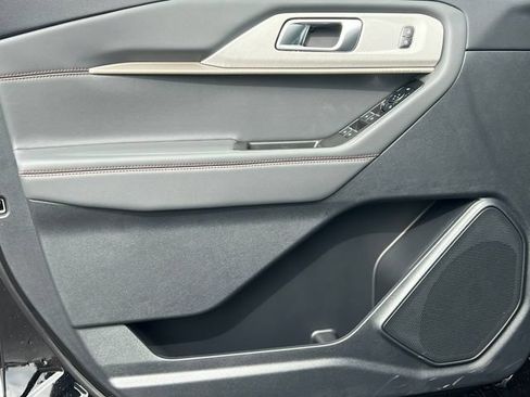 New 2026 Ford Explorer Active w/ Active Comfort Package AWD/4WD image 16