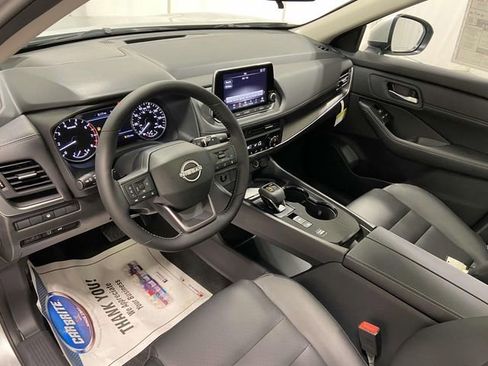 New 2025 Nissan Rogue SV w/ SV Premium Package FWD image 21