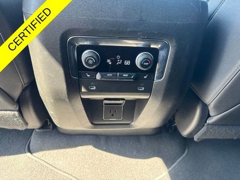 Used 2023 Chevrolet Suburban Premier AWD/4WD image 22
