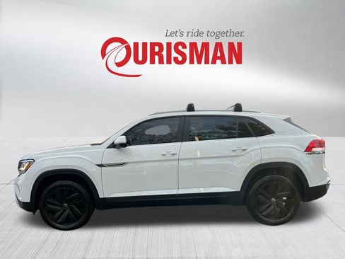 Used 2020 Volkswagen Atlas Cross Sport SE w/ Panoramic Sunroof Package image 2