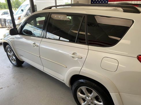 Used 2009 Toyota RAV4 Limited image 12