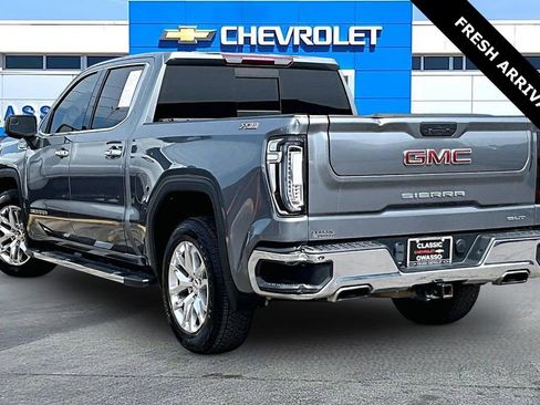 Used 2022 GMC Sierra 1500 SLT AWD/4WD image 4