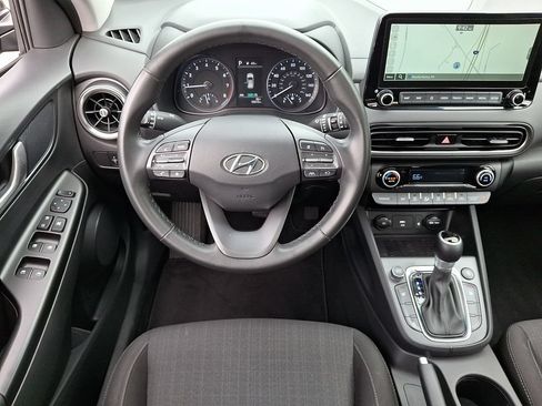Used 2023 Hyundai Kona SEL w/ Convenience Package AWD/4WD image 2