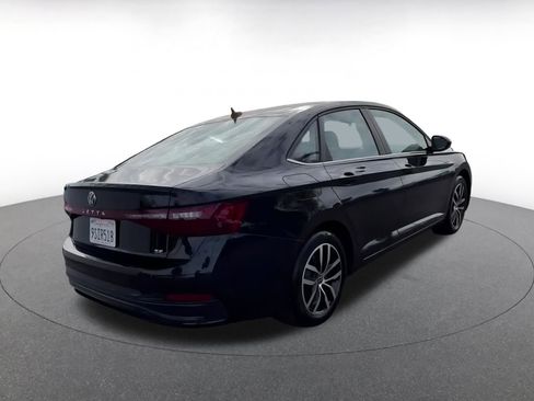 Used 2025 Volkswagen Jetta SE image 14