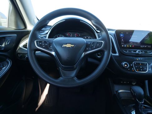 Used 2024 Chevrolet Malibu LT image 22