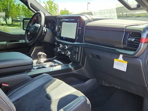 Used 2025 Ford F150 Raptor AWD/4WD image 17