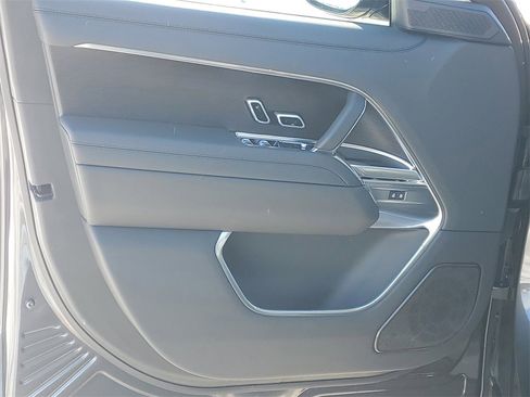 Used 2024 Land Rover Range Rover Autobiography image 10