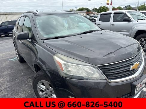 Used 2015 Chevrolet Traverse LS FWD image 2
