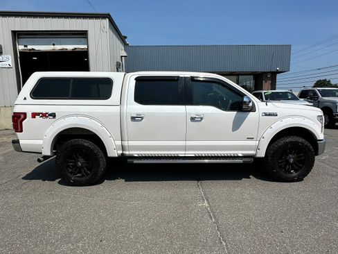 Used 2016 Ford F150 Lariat w/ Equipment Group 502A Luxury AWD/4WD image 2