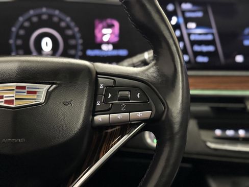 Used 2021 Cadillac Escalade Premium Luxury image 21