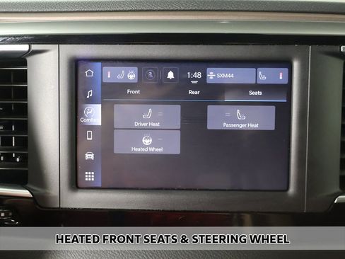 Used 2023 Chrysler Voyager LX FWD image 4