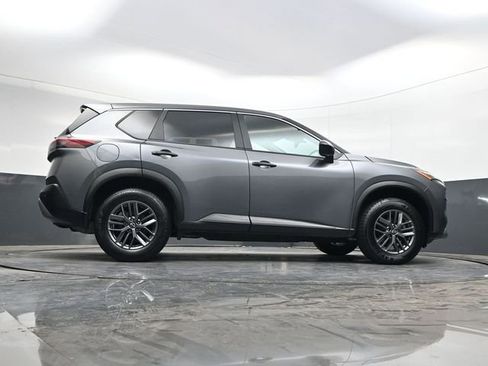 Used 2023 Nissan Rogue S image 34