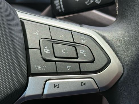 Used 2022 Volkswagen Taos SEL AWD/4WD image 16