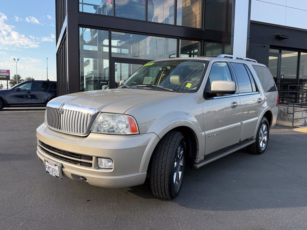 Used 2005 Lincoln Navigator Ultimate AWD/4WD 360° Tour