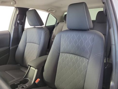 Used 2025 Toyota Corolla LE FWD image 20
