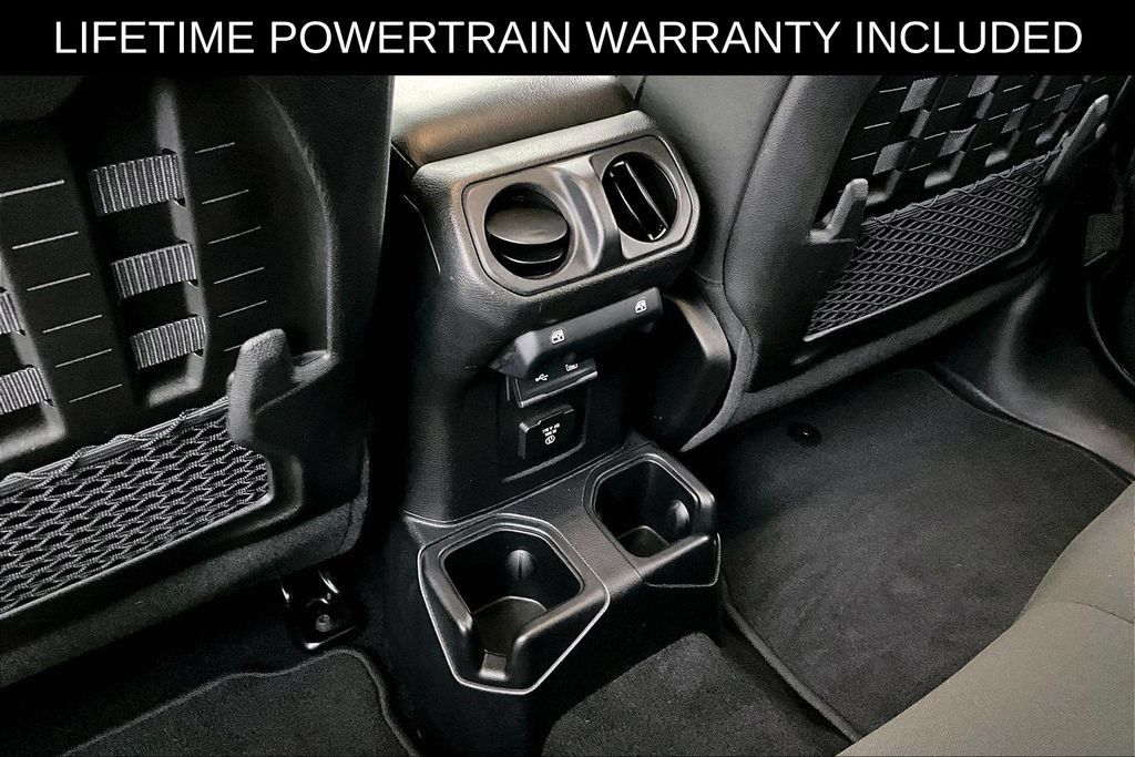 Used 2019 Jeep Wrangler Unlimited Rubicon AWD/4WD image 31