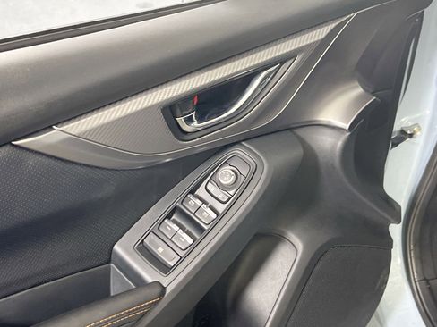 Used 2023 Subaru Crosstrek 2.5i Limited w/ Moonroof Package image 17