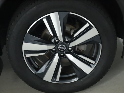 Certified 2023 Nissan Rogue SL AWD/4WD image 10