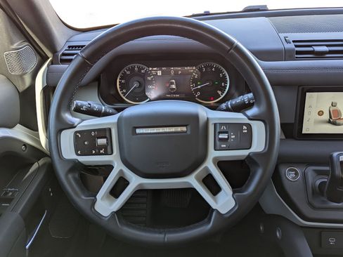 Used 2023 Land Rover Defender 110 AWD/4WD image 13