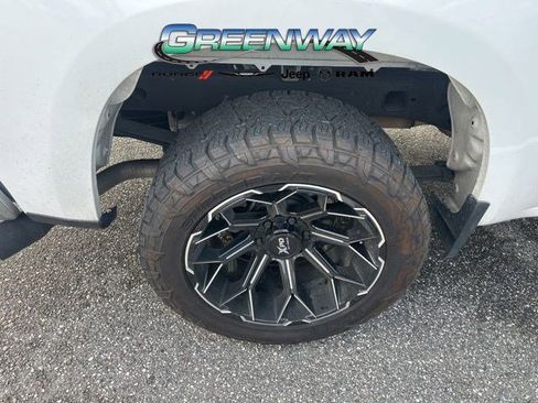 Used 2022 Chevrolet Silverado 1500 LT image 11