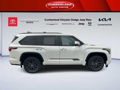 Used 2024 Toyota Sequoia Platinum image 9