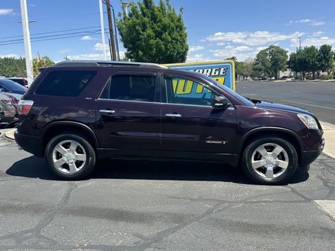 Used 2008 GMC Acadia SLT w/ Cargo Convenience Package AWD/4WD image 2