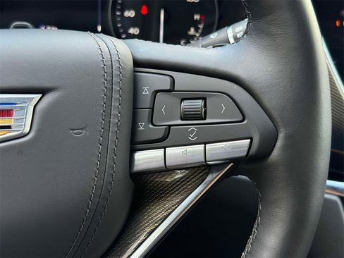 Certified 2025 Cadillac XT6 Premium Luxury w/ Platinum Package image 34