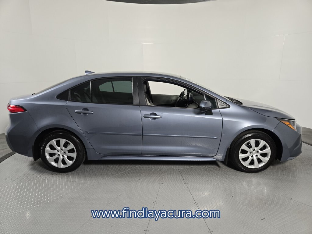 Used 2025 Toyota Corolla LE FWD image 9