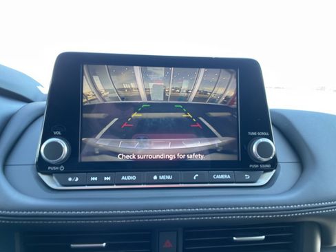 Certified 2025 Nissan Rogue SV AWD/4WD image 16