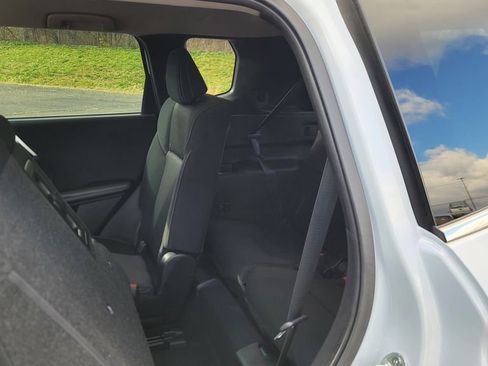 Used 2022 Mitsubishi Outlander ES image 27