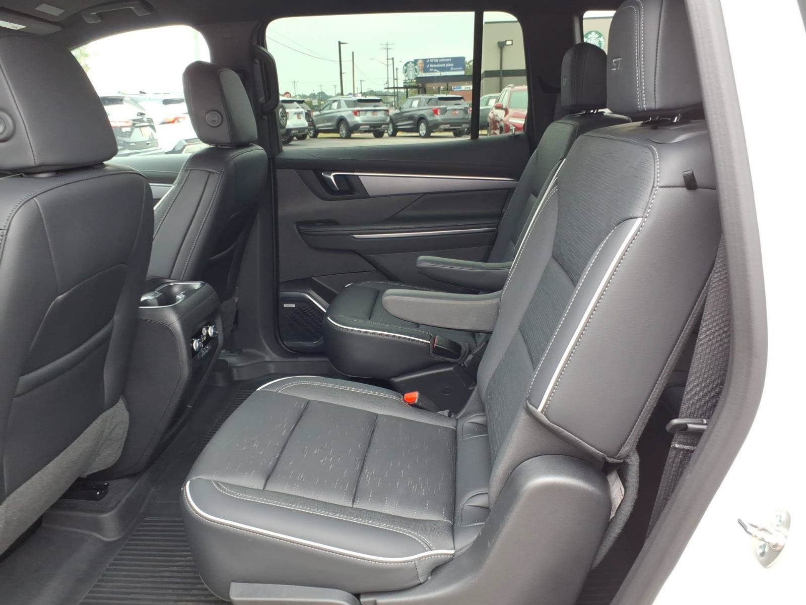 Used 2025 Buick Enclave Sport Touring FWD image 11