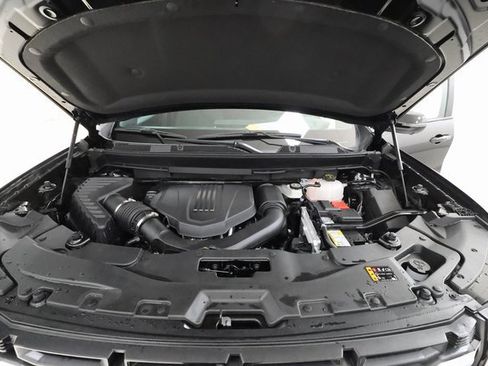 Certified 2025 GMC Acadia Elevation image 6