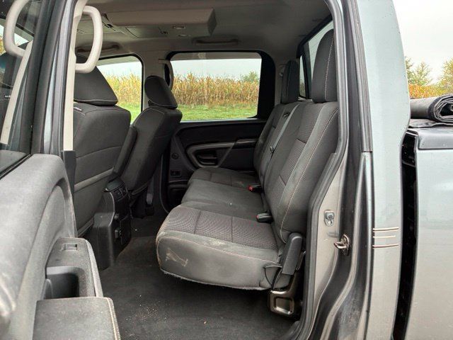 Used 2015 Nissan Titan PRO-4X AWD/4WD image 10
