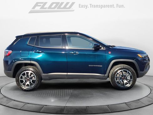 New 2026 Jeep Compass Trailhawk image 8