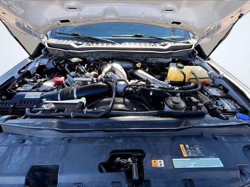 Used 2023 Ford F350 Lariat image 10