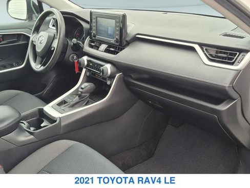 Used 2021 Toyota RAV4 LE w/ Carpet Mat Package (TMS) AWD/4WD image 25