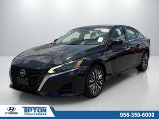Used 2023 Nissan Altima 2.5 SV FWD video 1