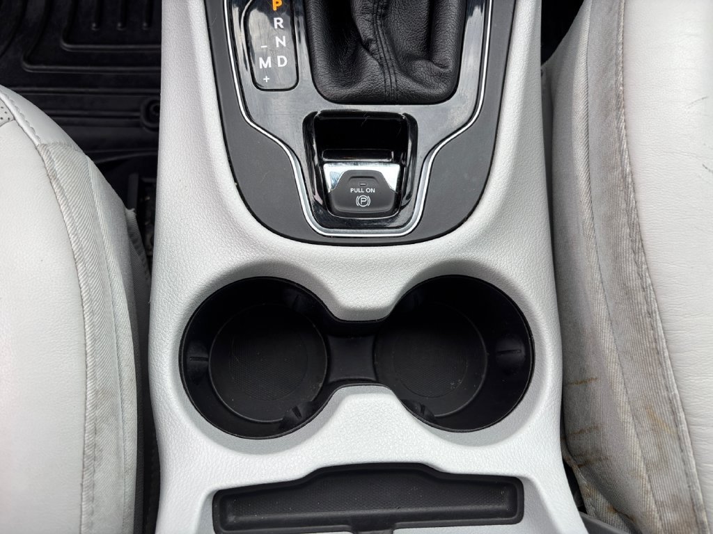 Used 2019 Jeep Cherokee Limited AWD/4WD image 29