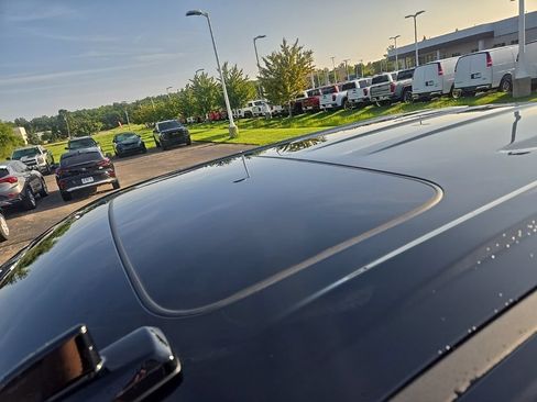 Certified 2024 GMC Sierra 1500 Denali Ultimate AWD/4WD image 9