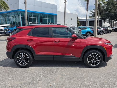 Certified 2026 Chevrolet TrailBlazer LT w/ Convenience Package image 2