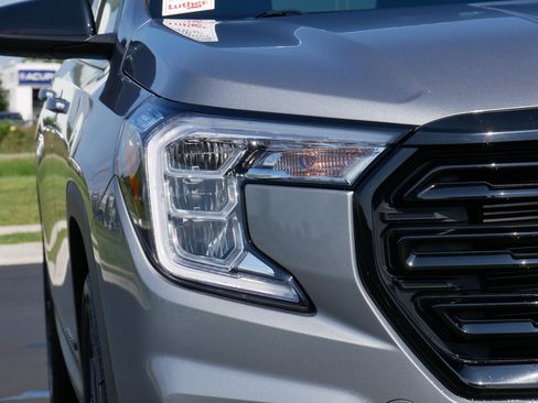 Used 2023 GMC Terrain SLT w/ Elevation Edition AWD/4WD image 14